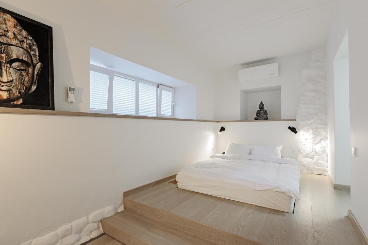 Buddha Luxury Apartment Kaunas City Centre Eksteriør bilde